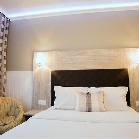 Hotel Classic Жешув Экстерьер фото